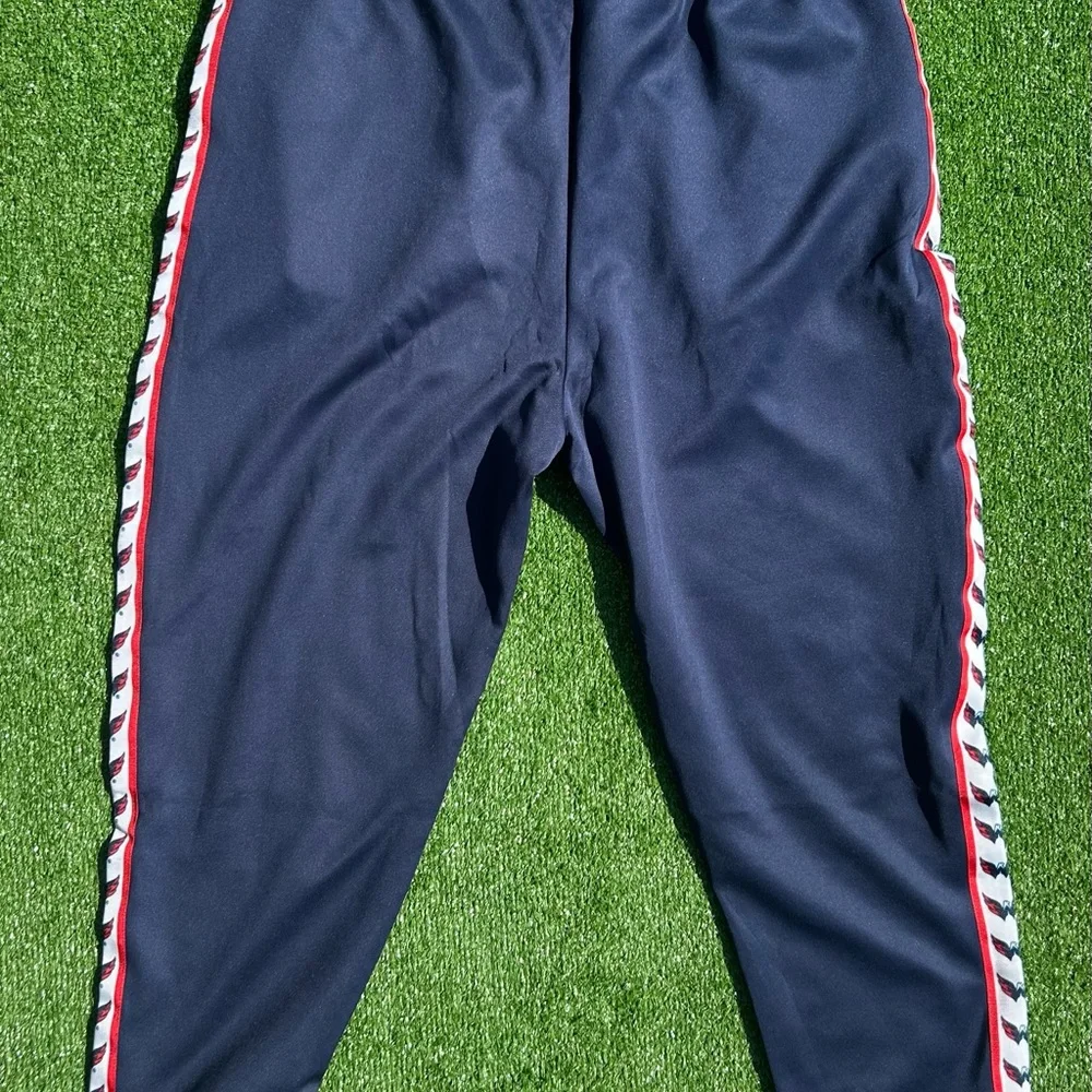 Washington Capitals Stripe Logo Jogger Track Pants Men’s 2XL FOCO NHL NWT Navy - Picture 14 of 14